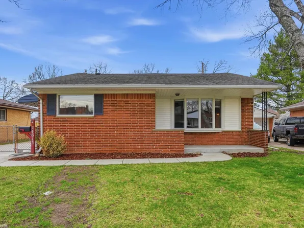 24613 Princeton St, Saint Clair Shores, MI 48080