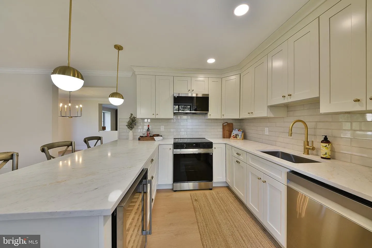 20 Independence Pl photo 1