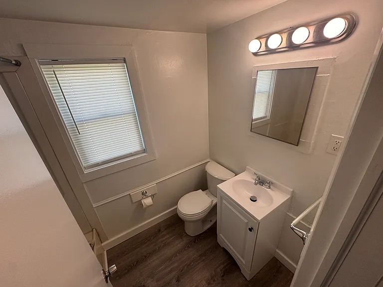 100B W Cummings Ave #B — Photo 6