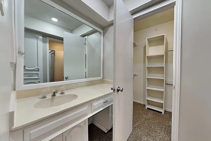3110 Berkshire Dr — Photo 11