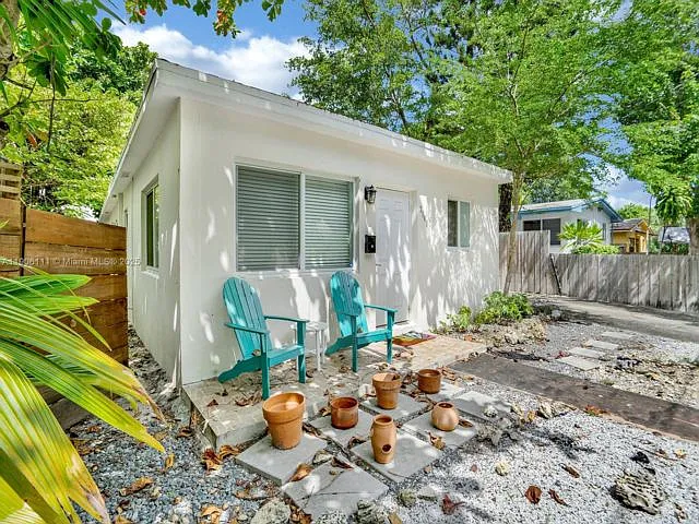 3547 William Ave — Photo 2