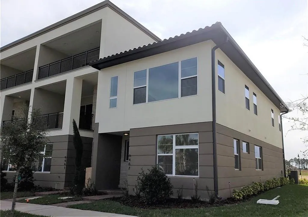 3 bed, 2.5 bath, 1118 sqft, $3,025 — Photo 1
