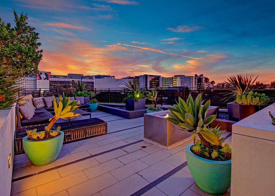 1st image of 375 N La Cienega Blvd #226
