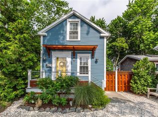 41 Bluff St, Riverside, RI 02915