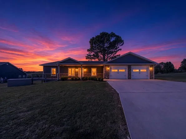 631 Spring Valley Dr, Mammoth Spring, AR 72554