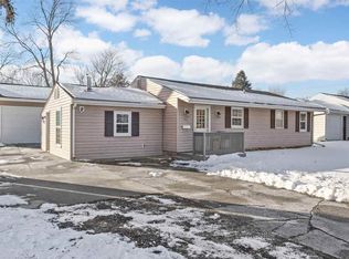 727 3rd Ave NW, Mount Vernon, IA 52314