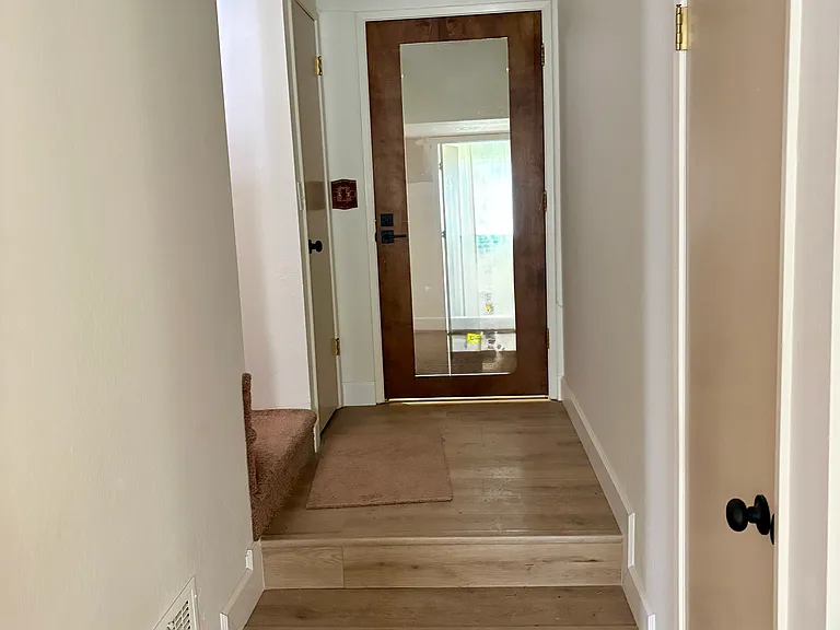 114 Falmouth Ct — Photo 5
