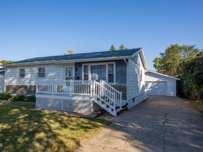604 13th St NW, Mandan, ND, 58554