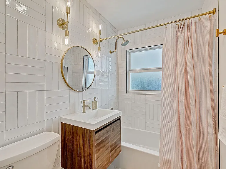 385 Hunter St — Photo 15
