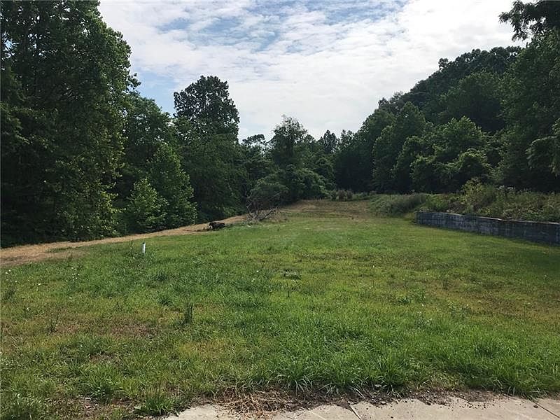 2nd image of 7 Walkers Mill Rd
