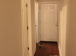 366 Crescent St #1R, Waltham, MA 02453