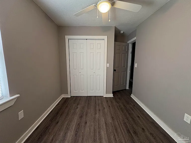 1212 N East St — Photo 27