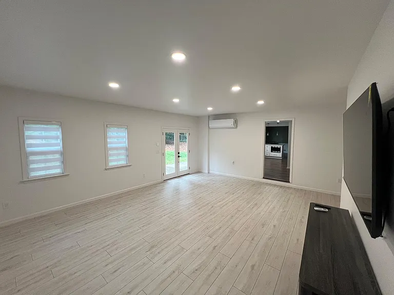 4008 Rock Mill Dr — Photo 12