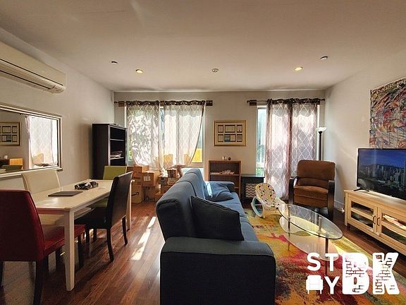 4th image of 241A Madison St Floor 2