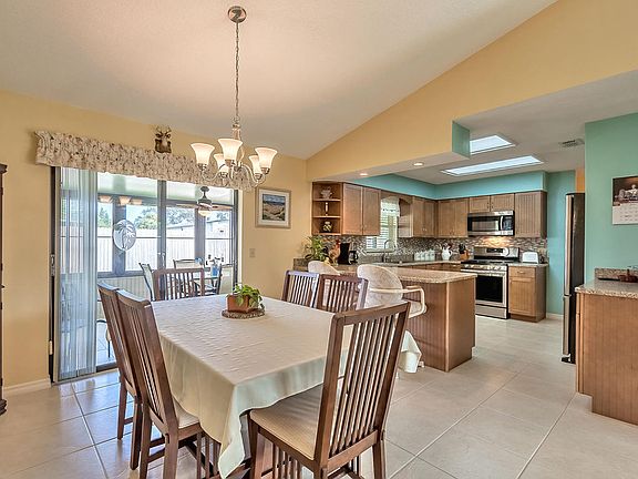 5th image of 1409 Minkoff Dr