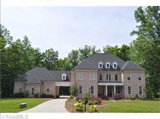 7503 Henson Forest Dr, Summerfield, NC 27358