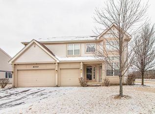 6000 Lucerne Ln, Lake In The Hills, IL 60156