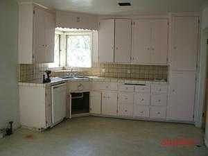 3rd image of 936 N 1st Ave