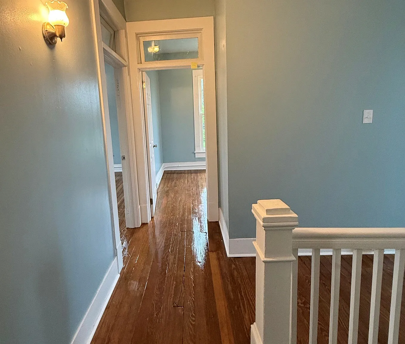 4 bed, 1.5 bath, 950 sqft, $1,400 — Photo 2