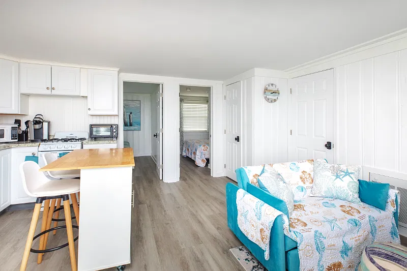 2 bed, 500 sqft, $2,200 — Photo 4