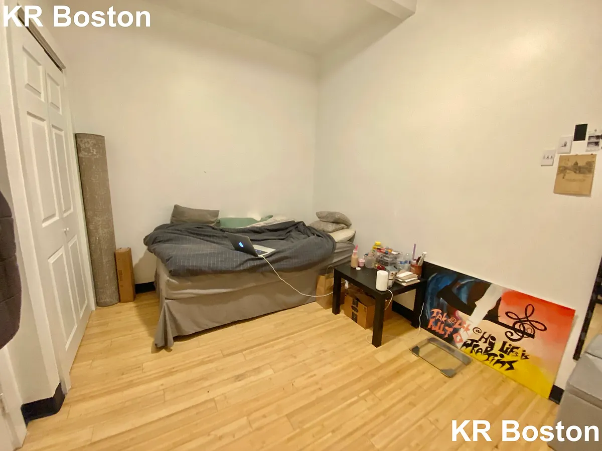 Building Photo - 243 Harvard Ave #4