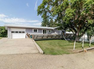 2213 SW 26th Ave, Delburne, AB T0M 0V0