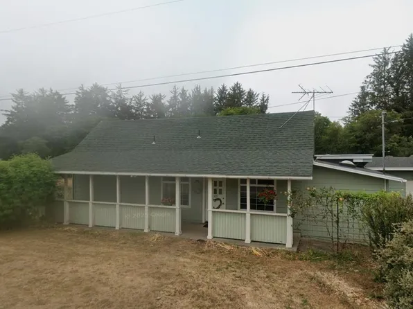 325 Kern St, Crescent City, CA 95531