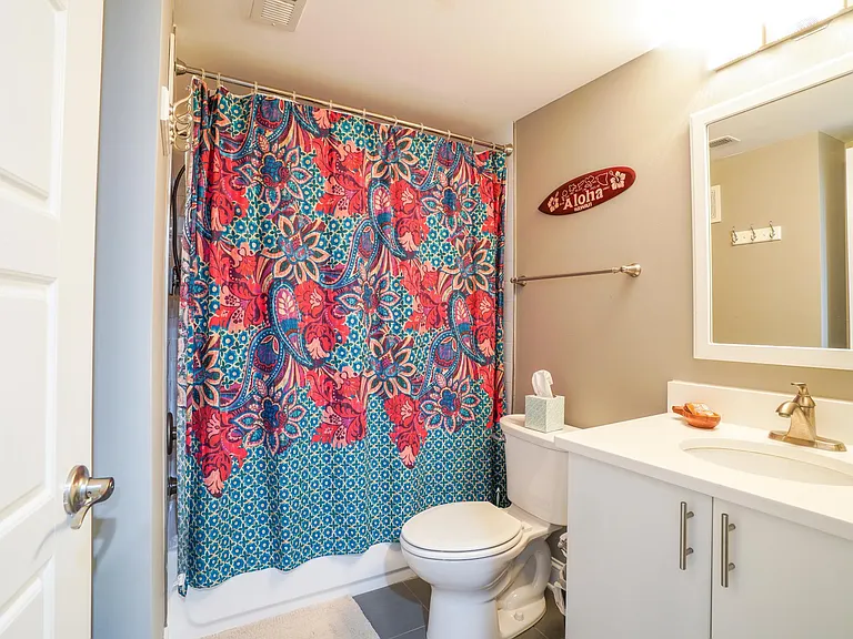 22 E Heath St — Photo 16