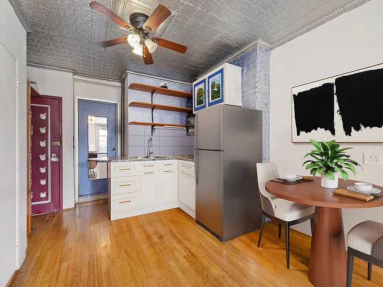 22 Cornelia St #14 — Photo 3