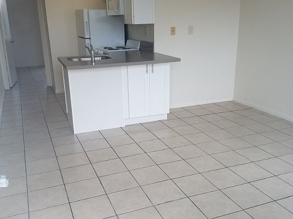 4th image of 3770 42nd St APT 9