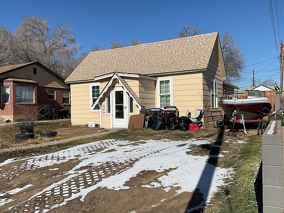 2nd image of 420 W 3rd St