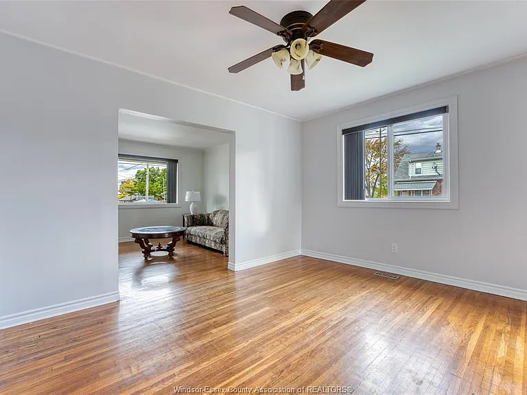 2226 Mercer St — Photo 13