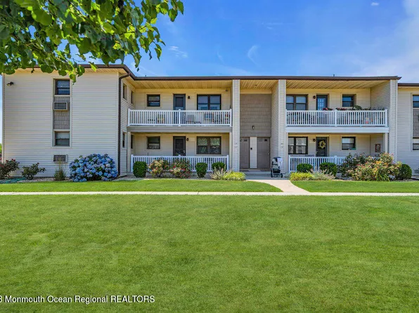 137 Wharfside Drive, Monmouth Beach, NJ 07750