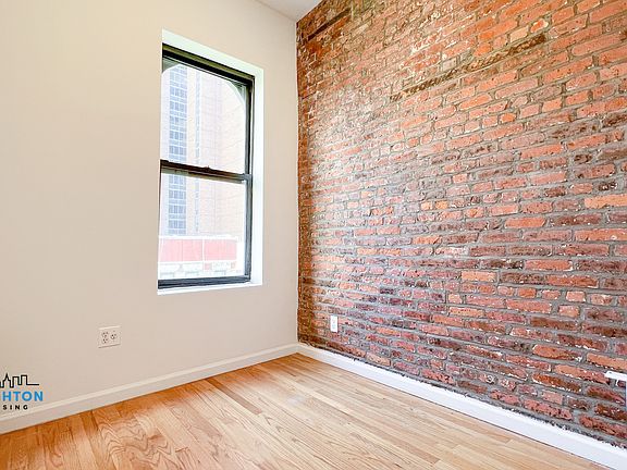 4th image of 238 E 58th St APT 25