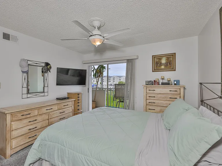 5567 Sea Forest Dr #122 — Photo 20