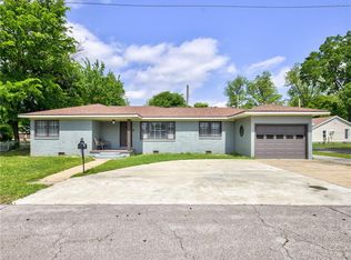 209 E Pine St, East Prairie, MO 63845