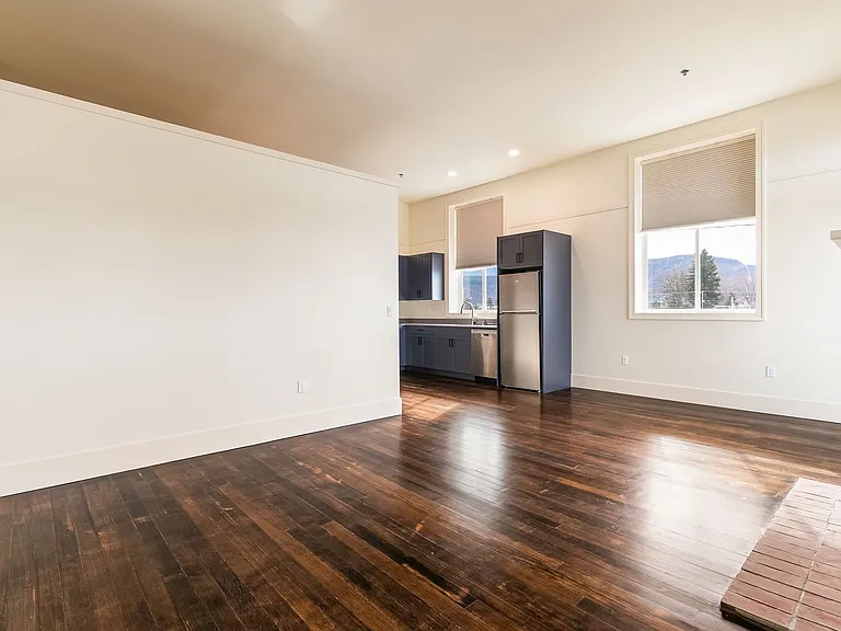 720 Murdock St — Photo 16