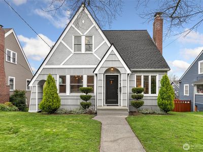 7722 18th Avenue NE, Seattle, WA, 98115