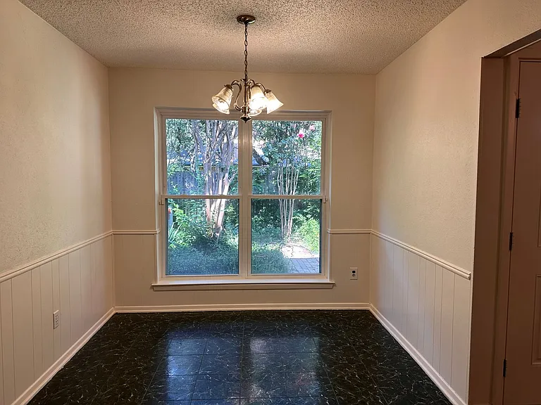 4715 Ridgeline Dr — Photo 3