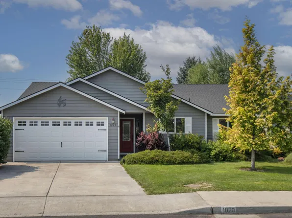 1829 NE 7th St, Redmond, OR 97756
