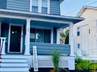 29 E Chestnut St, Nazareth, PA 18064