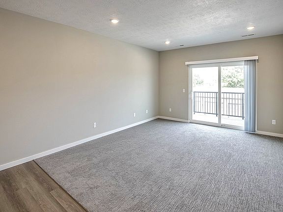 3rd image of 501 E 9th St #2103