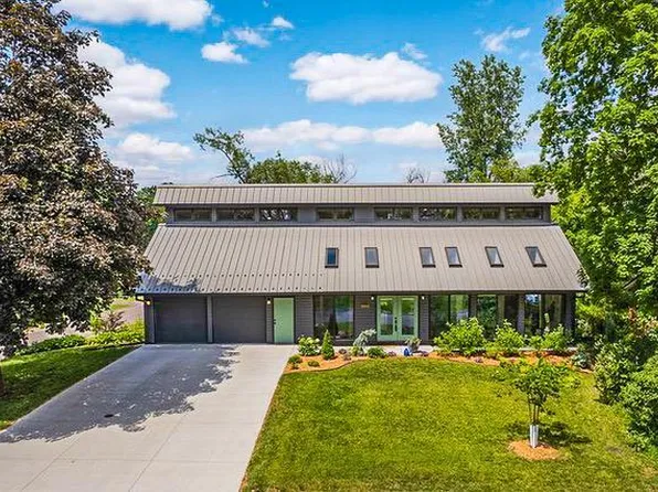 1170 Evergreen Ln N, Plymouth, MN 55441