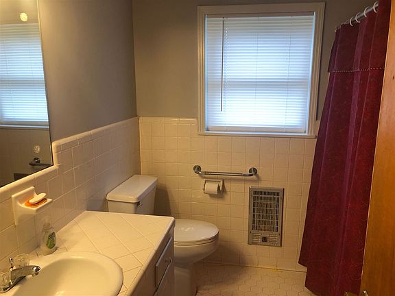 4th image of 275 Bain Ave