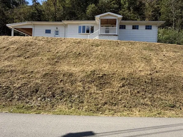 320 Cracker Bottom Rd, Martin, KY 41649
