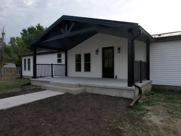 406 S Northwest St, Fisher, IL 61843