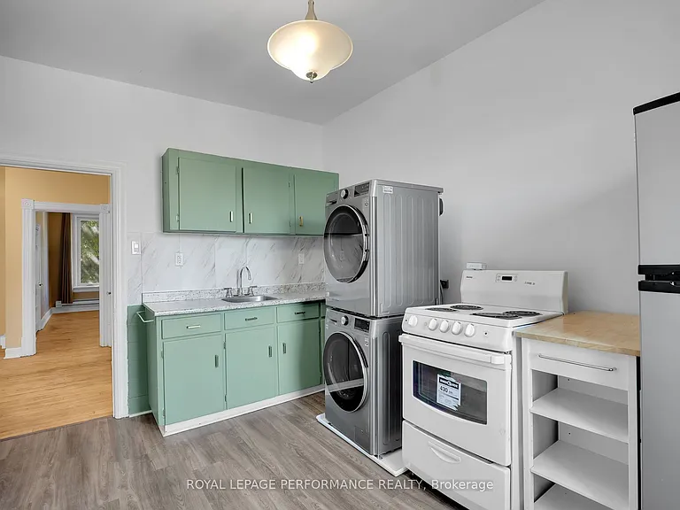205 Flora St #2 — Photo 6