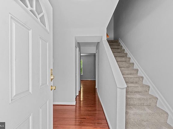 2nd image of 2713 Wood Hollow Pl