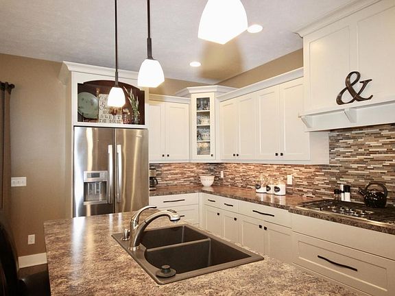 4th image of 9956 Wood Hollow Ln