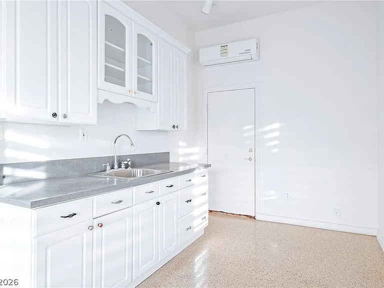 10534 Mandarino Ave — Photo 28